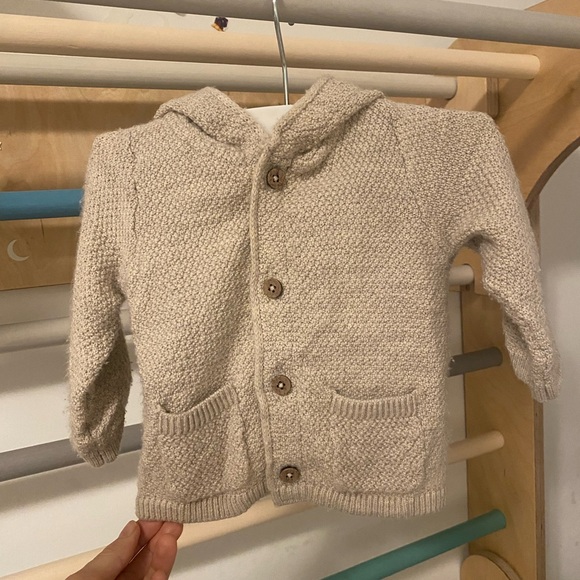 Beige sweater for babies - Picture 1 of 6